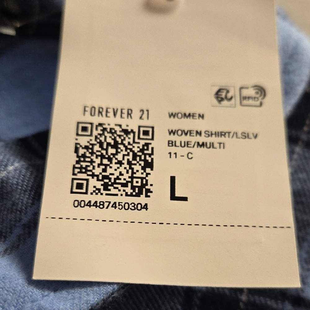 Forever 21 Blue and Black Plaid Women's Shirt - Picture 3 of 3